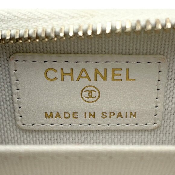 CHANEL Authentic White Caviar Leather Logo Wallet - Picture 8 of 9